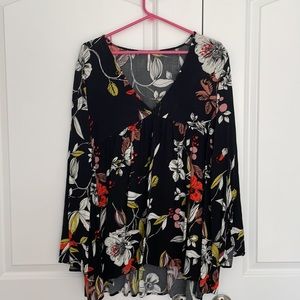 Free People size small floral flows top
